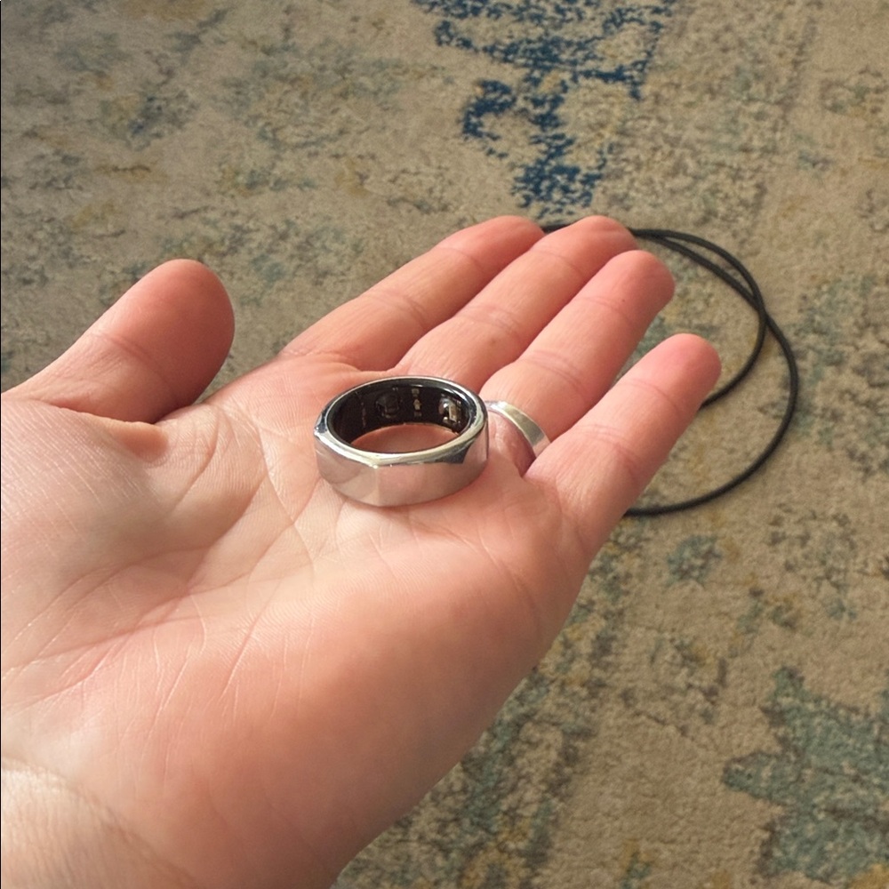 First Generation Oura Ring - Picture 2 of 2
